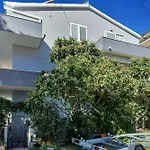 Διαμέρισμα Maja *